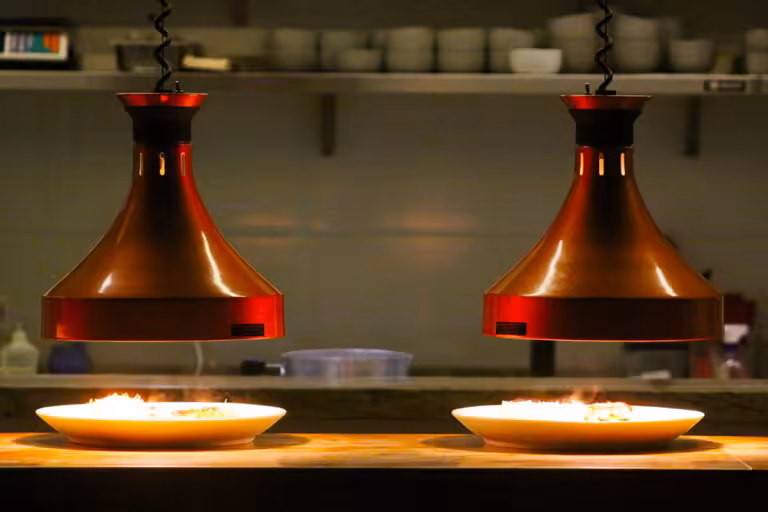 Cozinha do Duke Beach Hotel Maresias, um dos raros meios de hospedagem do litoral paulista com alta gastronomia - Foto Reginaldo Pupo