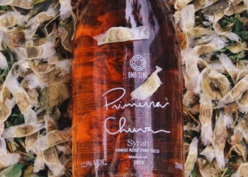 Oma Sena cria vinho para receber a chuva no Cerrado